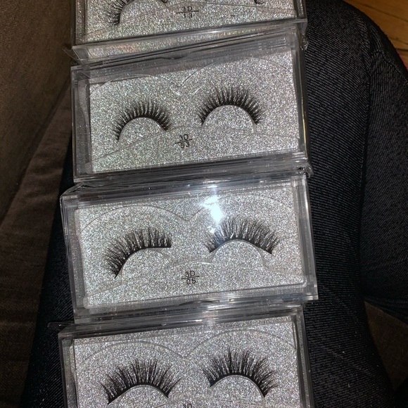 Eyelashes - Picture 3 of 3